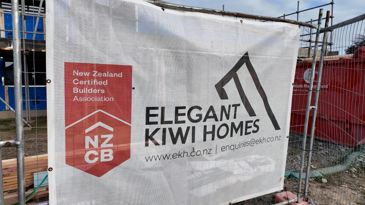 Elegant Kiwi Homes sign / Chris Lynch