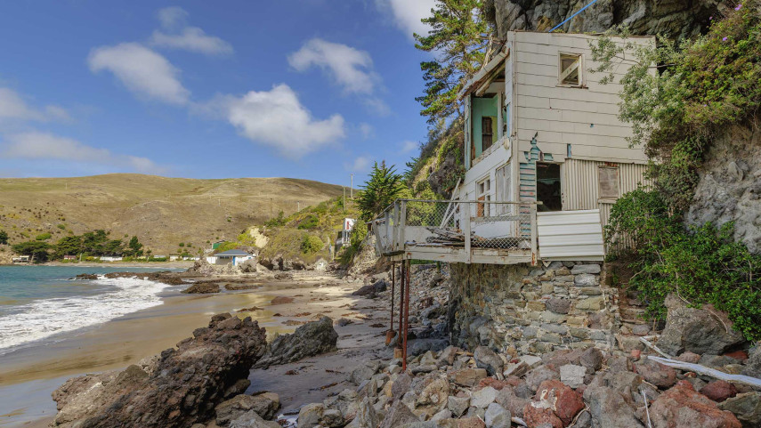 Four Taylors Mistake baches to be demolished due to safety risks