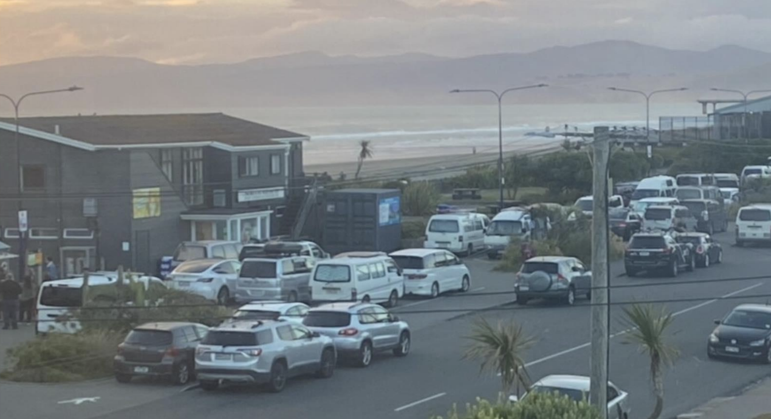 Residents call for immediate ban on freedom camping at North Beach car park