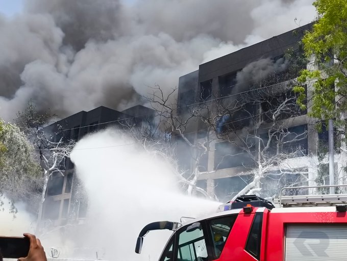 Passenger jet crashes at airport in India