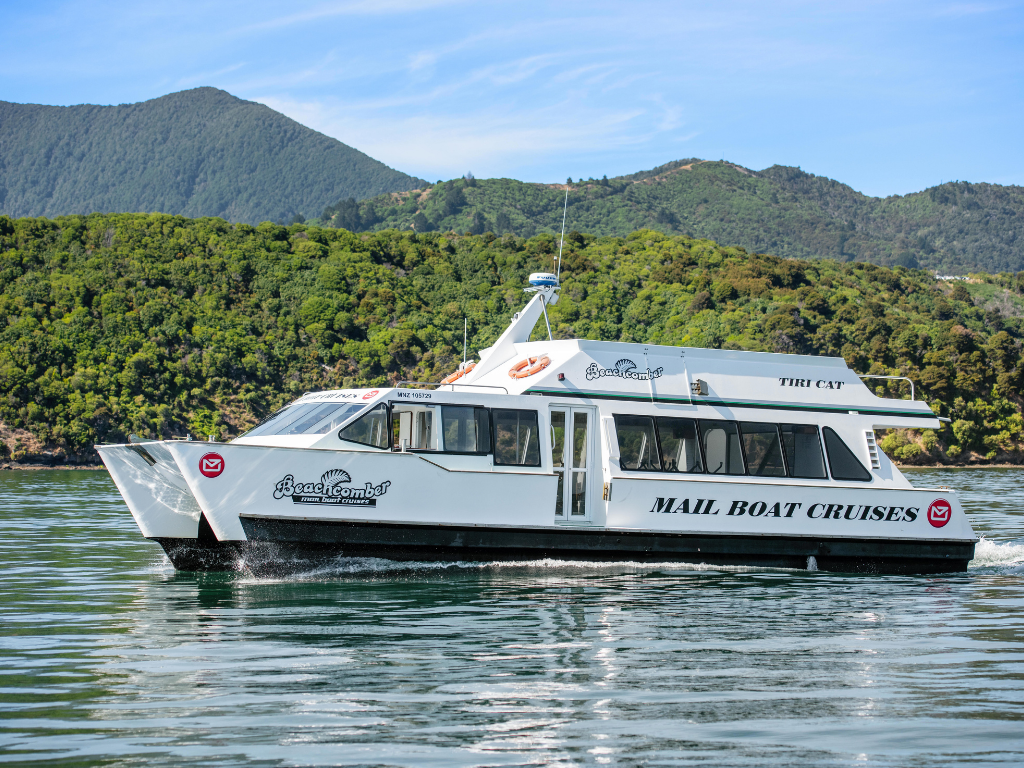 Beachcomber Cruises celebrates double tourism award win