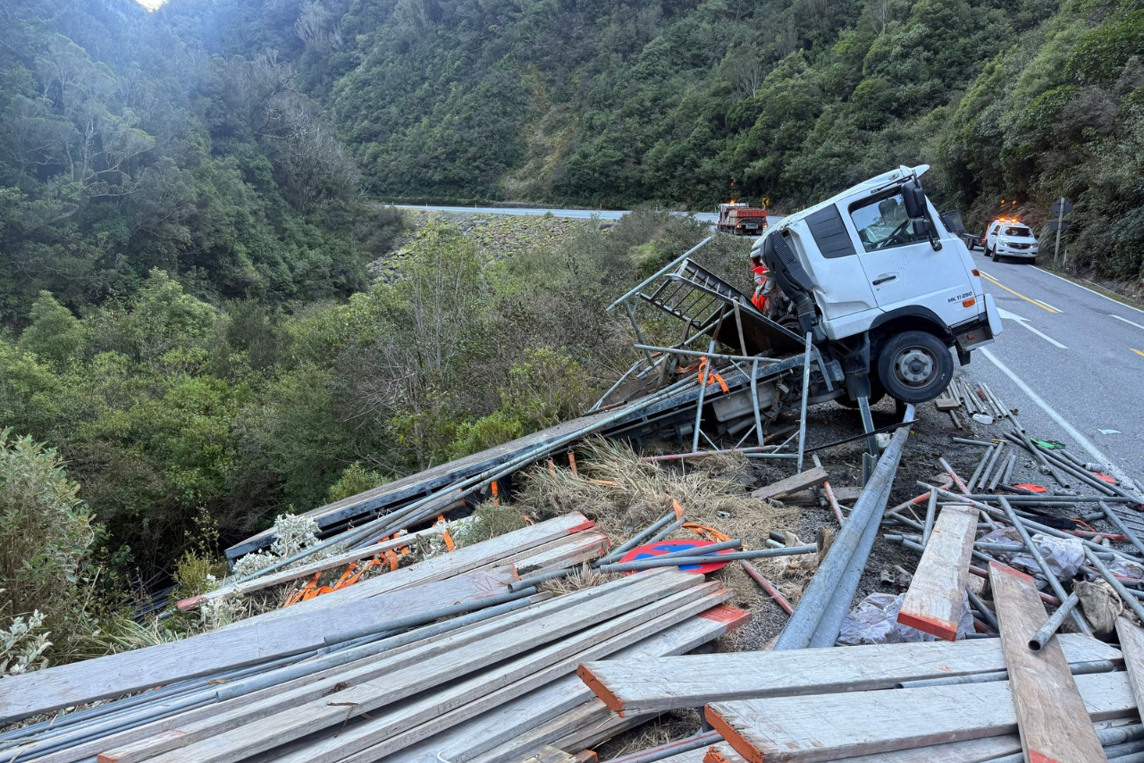 Delays after truck crash near Arthur’s Pass