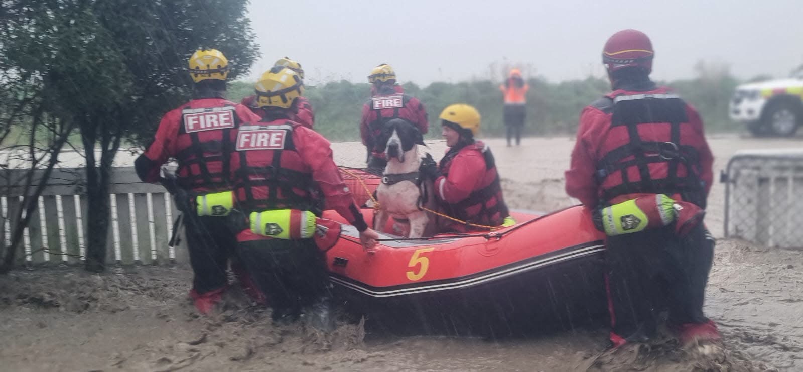 Firefighters rescue multiple people from floodwaters as Kaikōura emergency continues