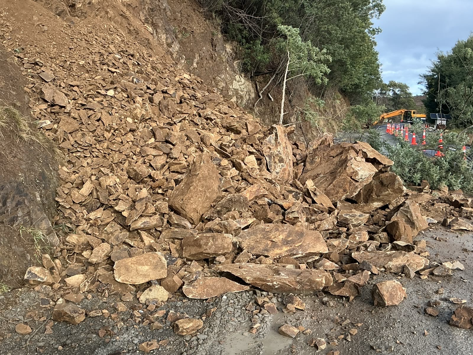New slip adds to challenge of reopening State Highway 1 south of Kaikōura