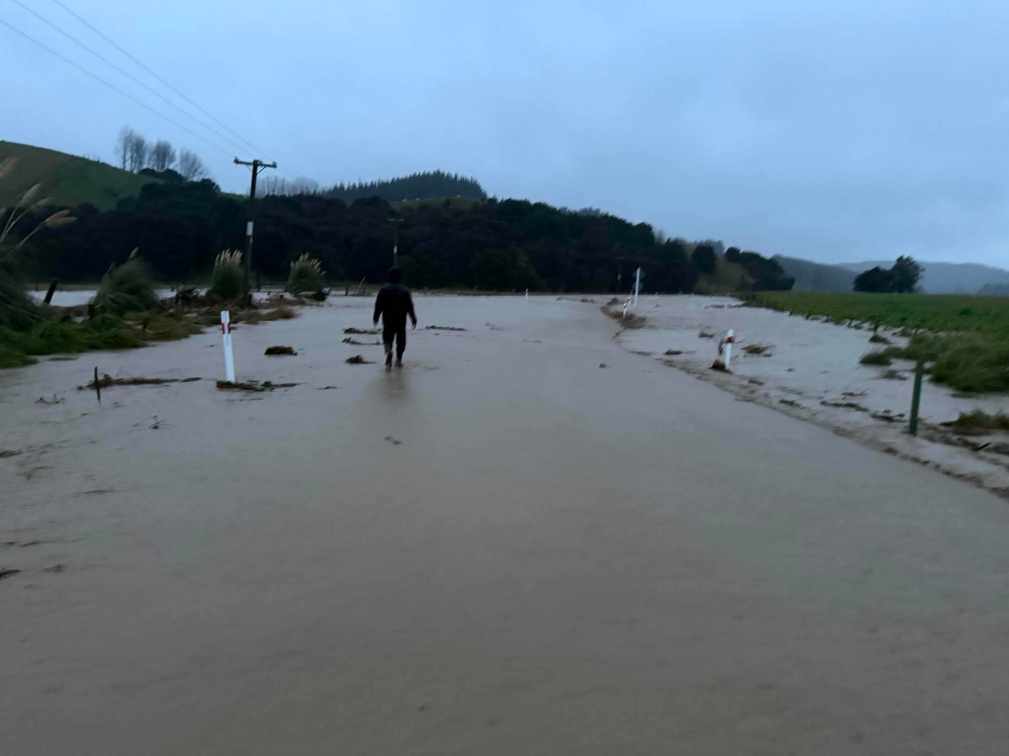 Hundreds of properties remain without power in North Canterbury