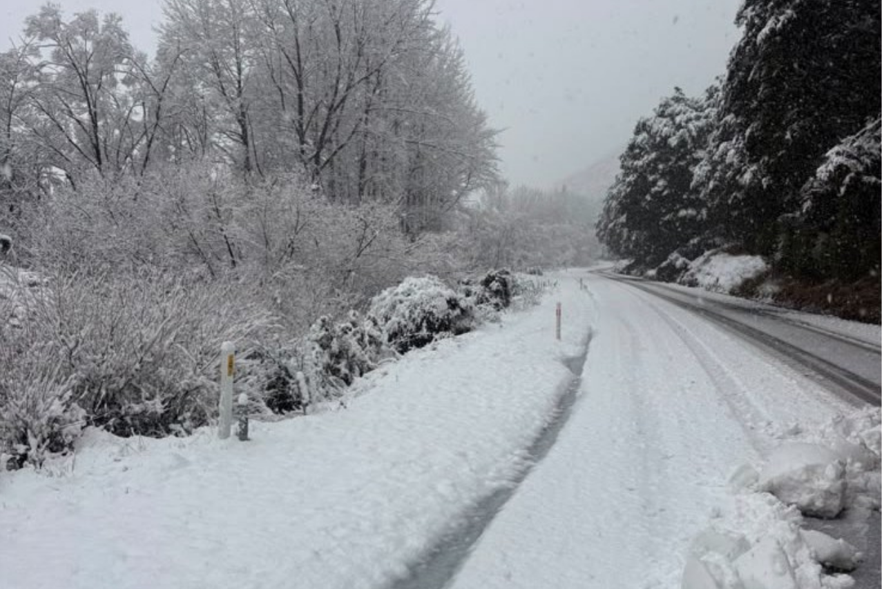 SH73 closure continues as heavy snow blankets alpine route