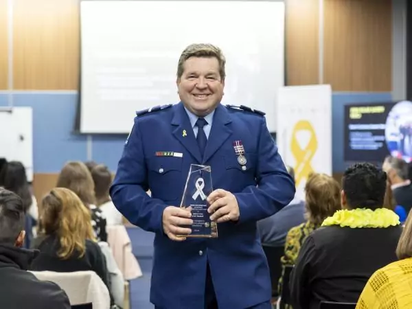 Country cop wins national award