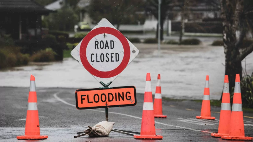 Christchurch and Banks Peninsula roads closed, residents urged to conserve water