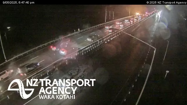 Motorists warned to expect delays following Northern motorway crash