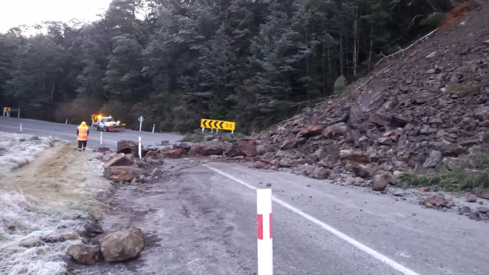 Slip closes central South Island State Highway