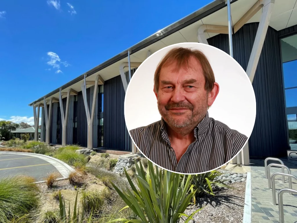 Ecologist warns Government not to strip South Island of last head office