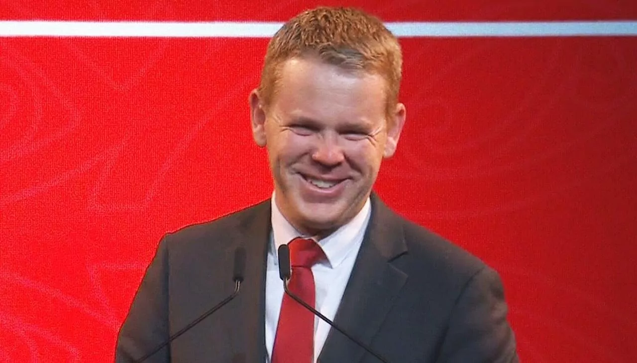 Labour pulls ahead of National as economic anxiety grows and Luxon stumbles