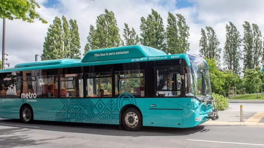Manchester Street branded ‘an absolute shambles’ but mayor’s bid to scrap bus priority rejected