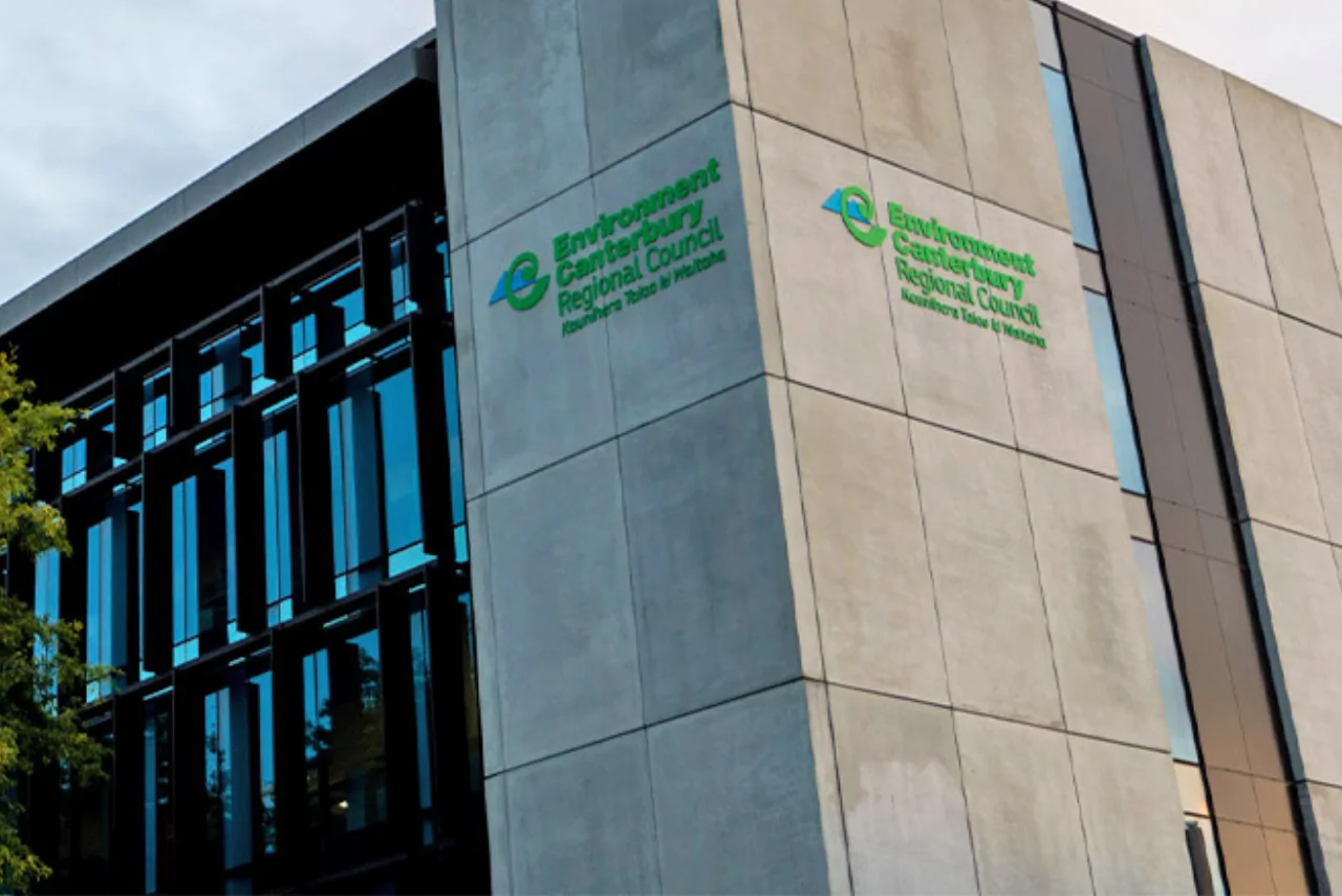 Greenpeace calls for Cantabrians to bring polluted drinking water to ECan in protest rally