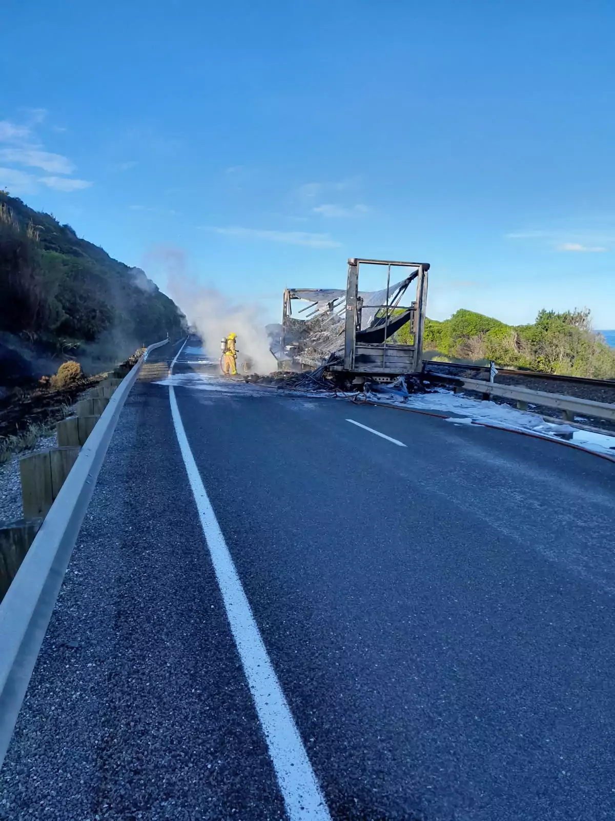 SH1 closure to continue tonight after vehicle fire