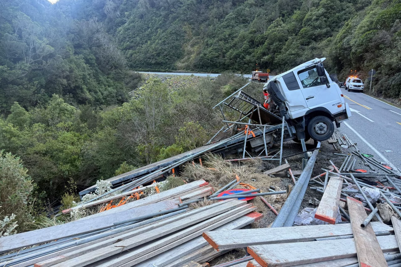 Delays after truck crash near Arthur’s Pass