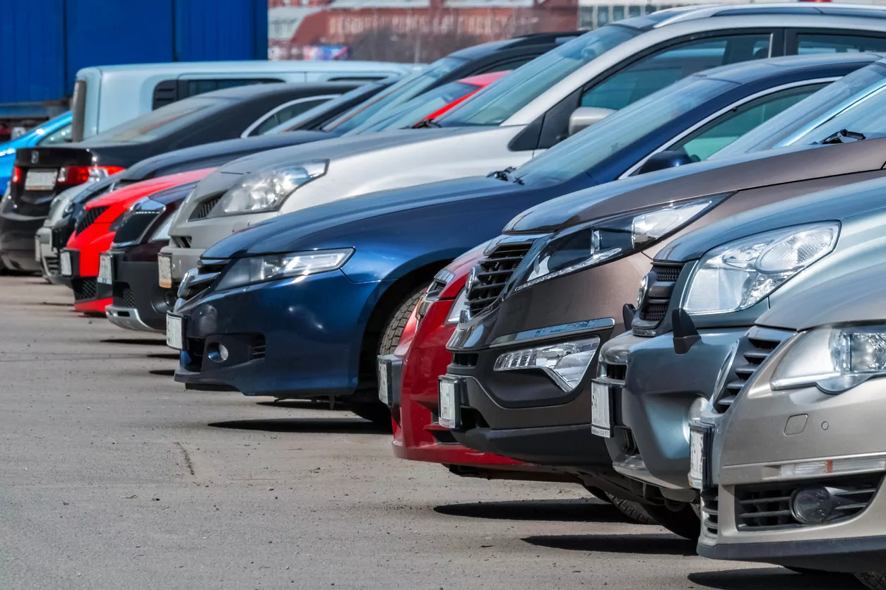 Government announces major cut to vehicle importing charges to keep car prices down
