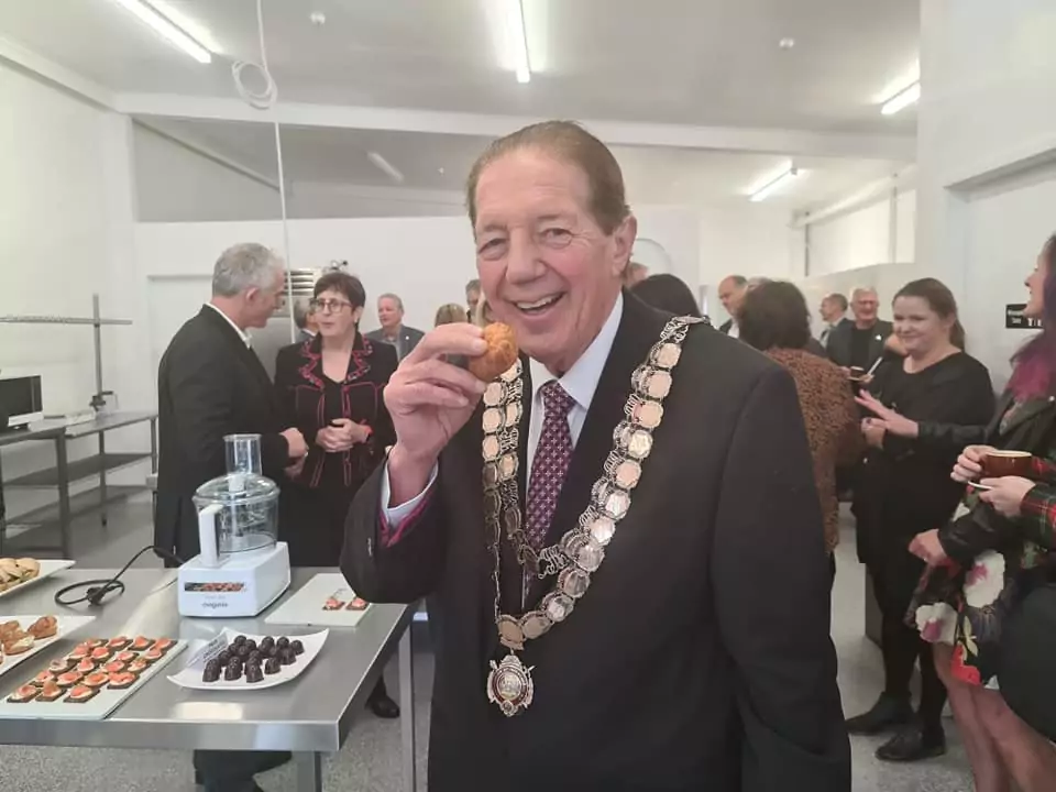 New Zealand’s longest serving mayor Sir Tim Shadbolt dies