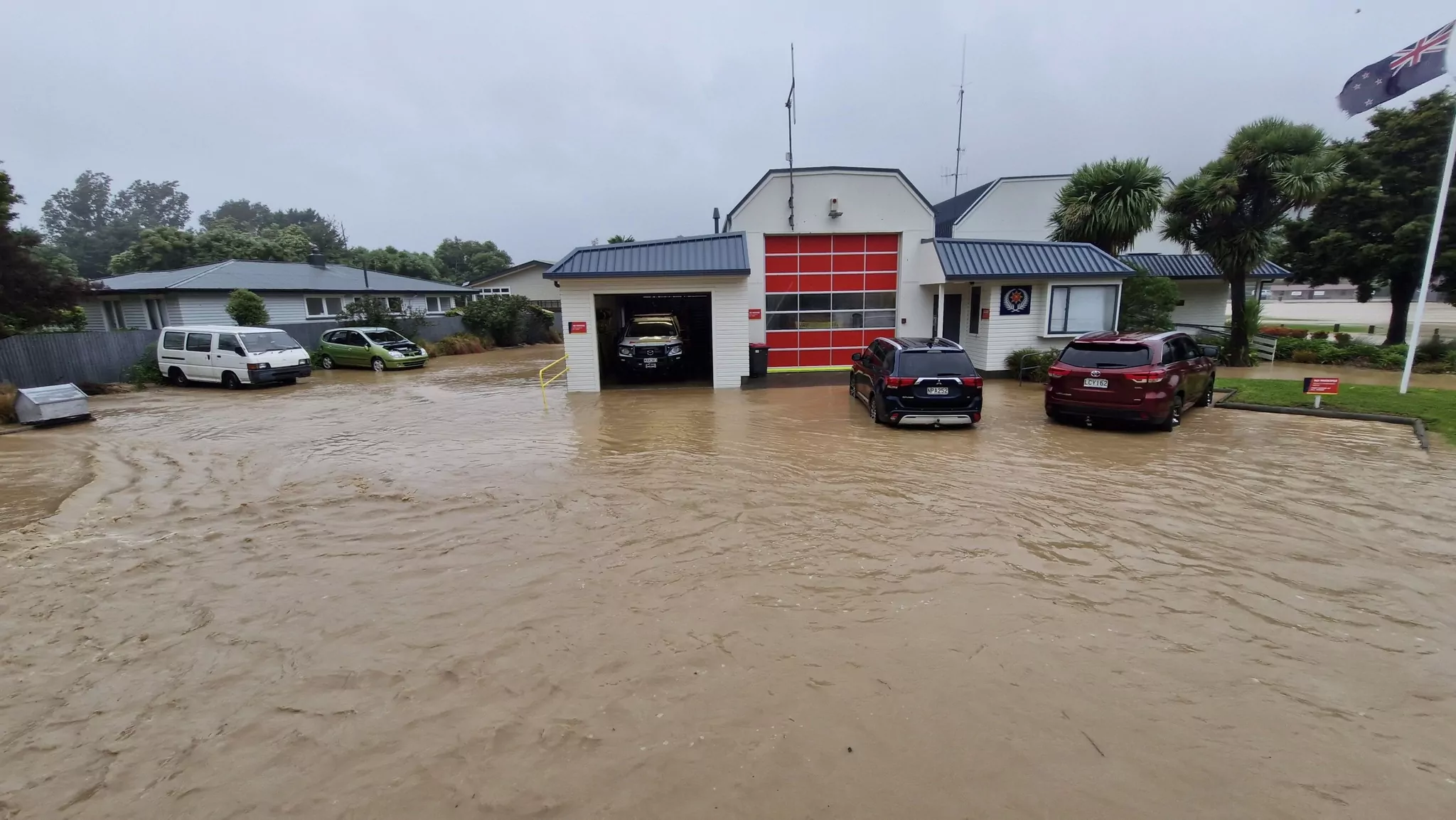 Little River emergency crews respond to flood rescues as highway remains closed
