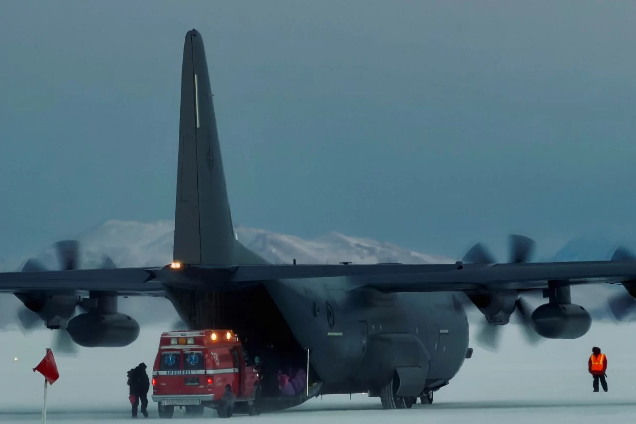 RNZAF medical evacuation from Antarctica completed before winter darkness