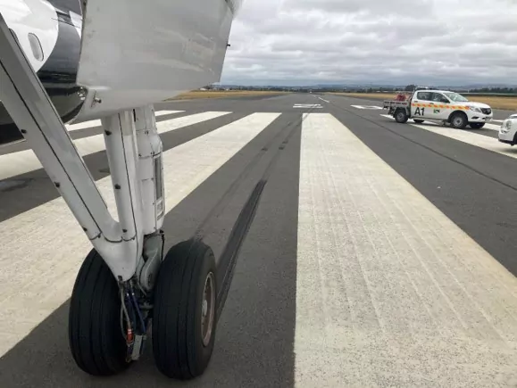 Timaru runway overrun caused by pilot miscommunication over bird flock