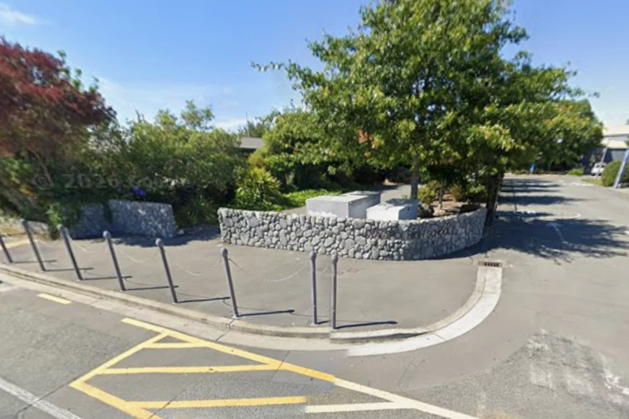 Kaiapoi High staff member disputes school lockdown response